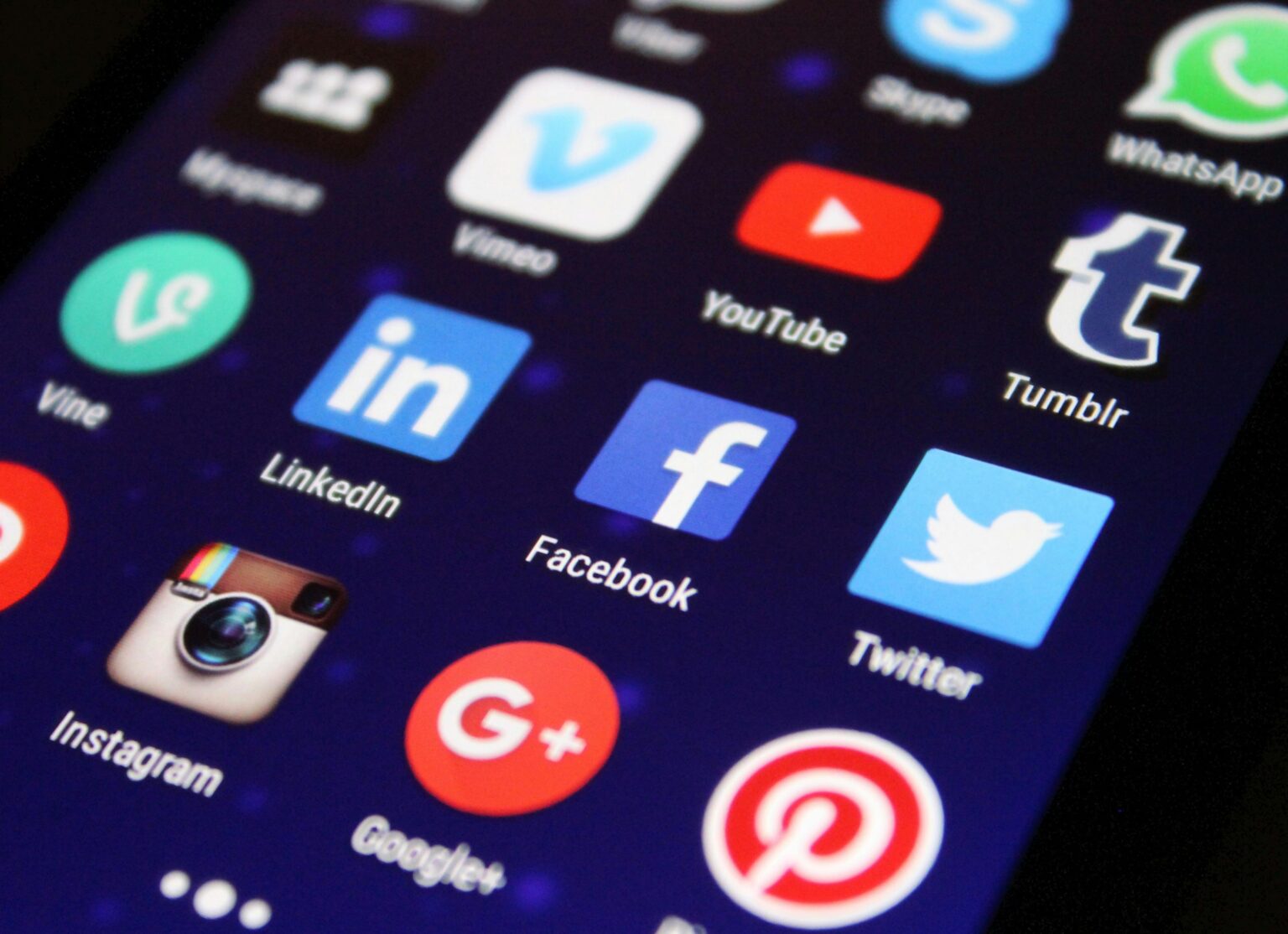The Support Factor: Why 24/7 Customer Service Makes or Breaks SMM Panel Success